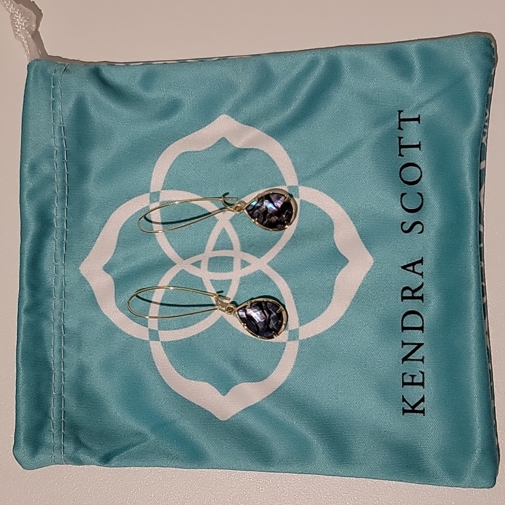 Kendra earrings